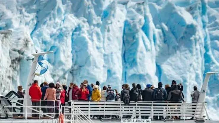 Lacustre Safari Náutico (Combina con exc. Glaciar Perito Moreno) - Imagen 4